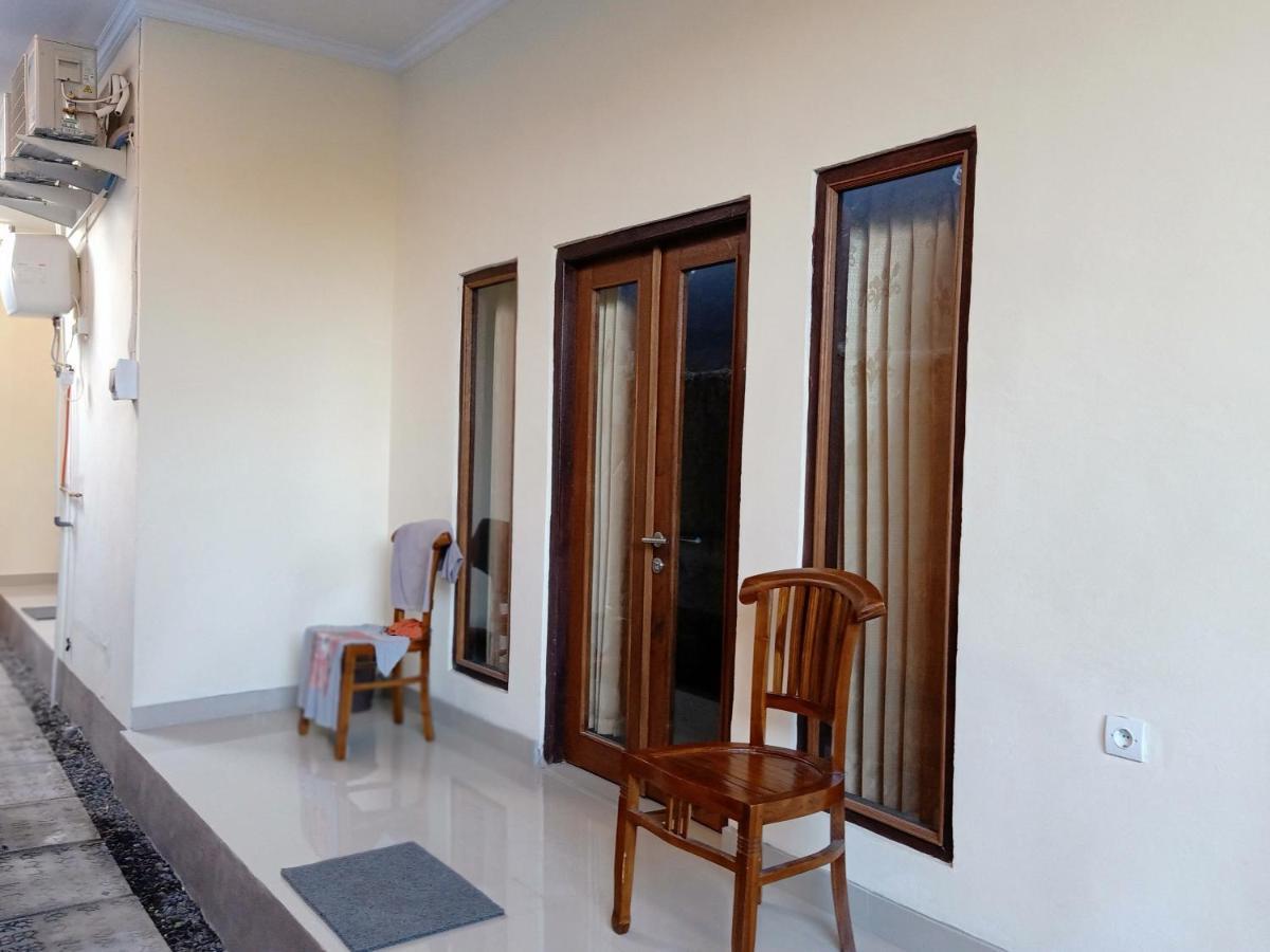 Happy Penida Hostel Toyapakeh Exterior photo